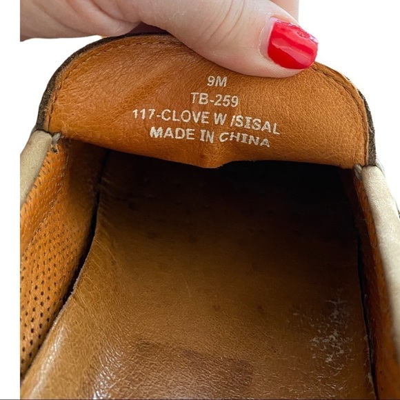 TOMMY BAHAMA Clove w/ Sisal 259 Tan Suede Leather Shoes - Size 9M - Picture 6 of 7